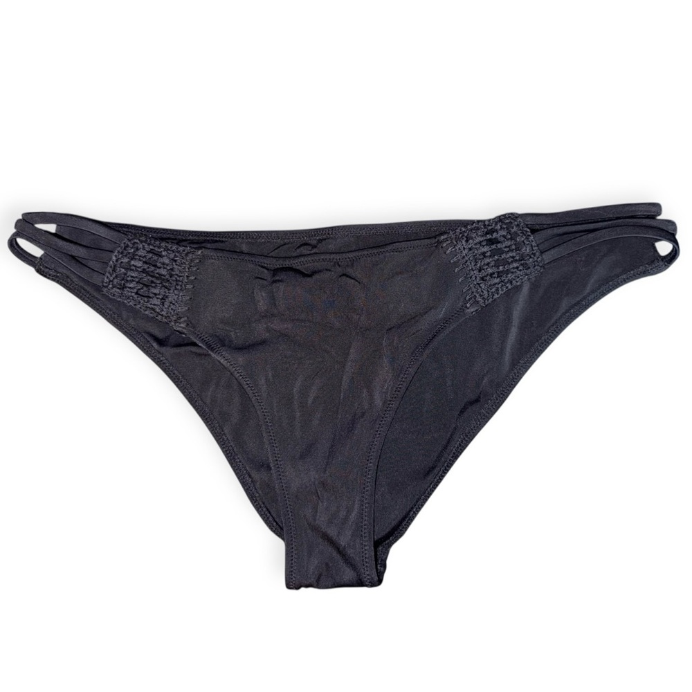 VICTORIA’S SECRET Black Braided Crochet Cheeky Bikini Bottoms (ONLY) Size Small
